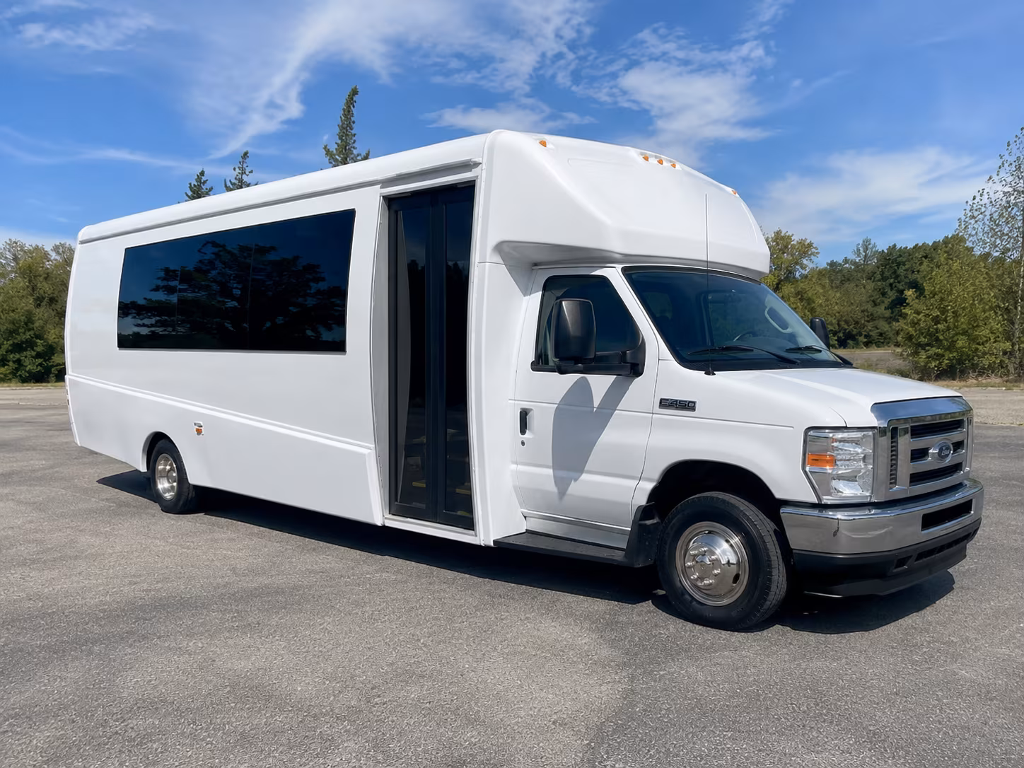 birthday party buses for quinceanera and sweet 16 celebrations in el monte