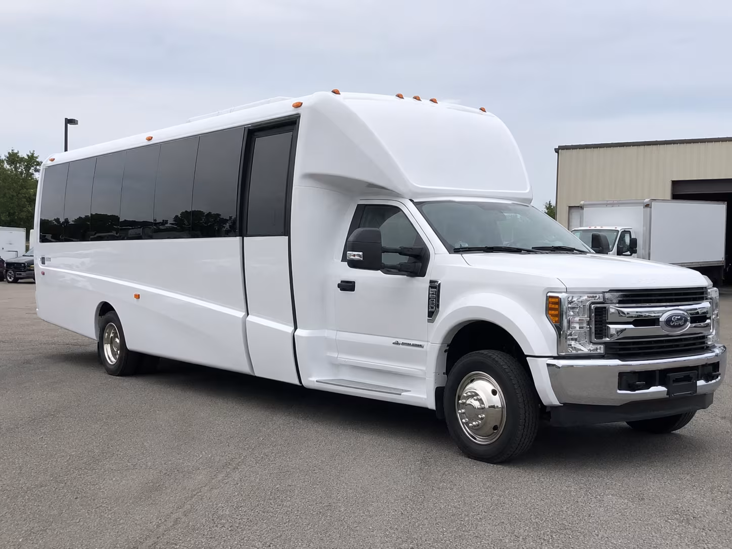 easily book transportation for your next airport transfer 2