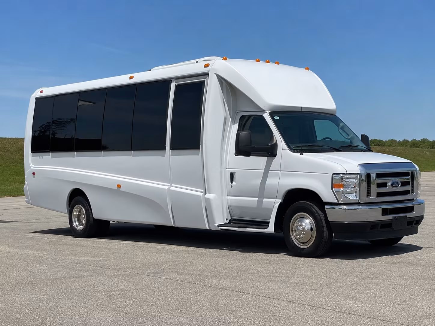 party bus rentals for el monte area proms at mountain view high school